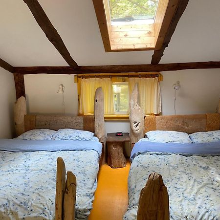 Woods End Landing Hotel Bamfield Ruang foto