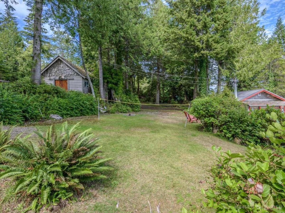 Woods End Landing Hotel Bamfield Bagian luar foto