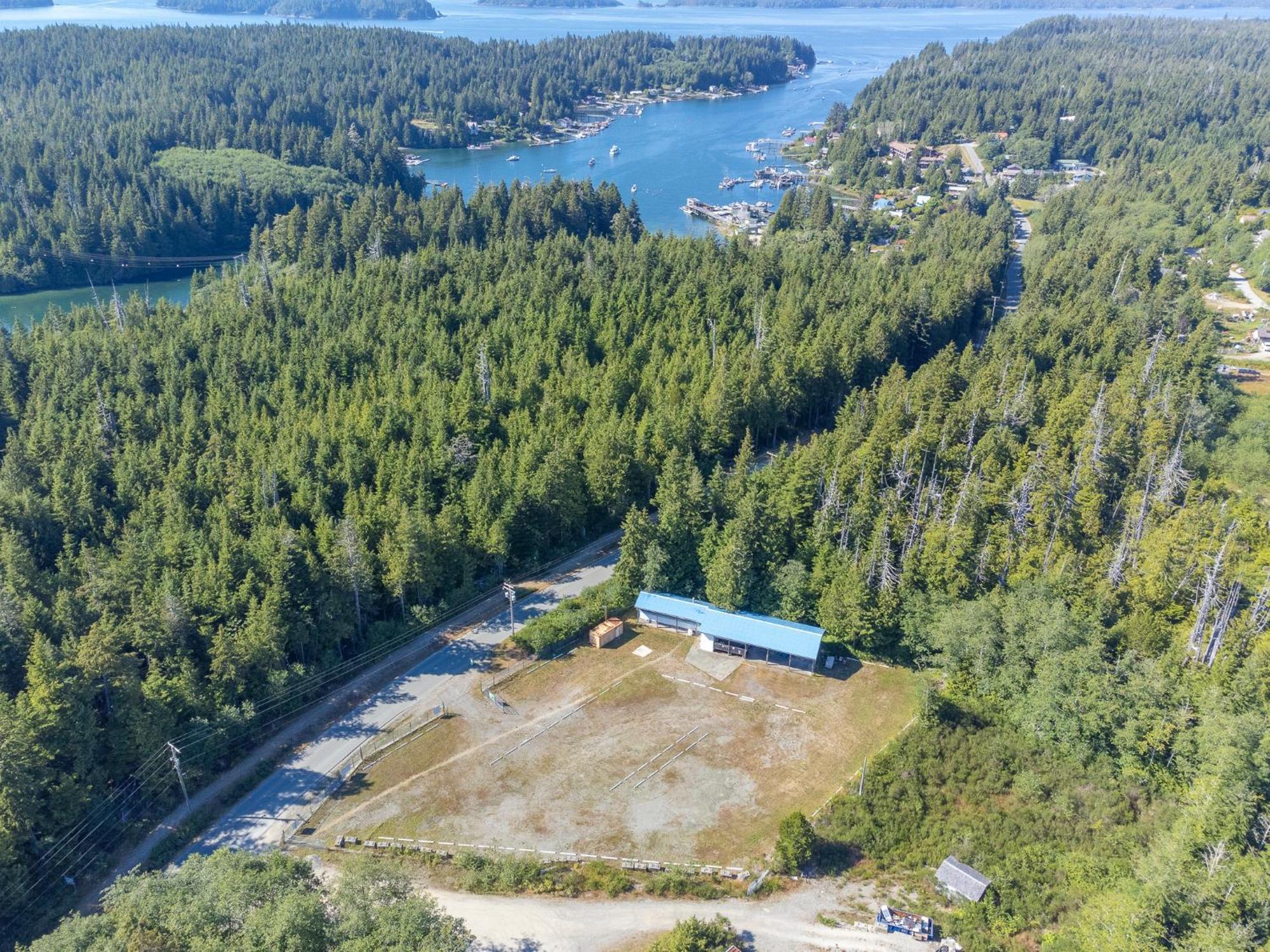 Woods End Landing Hotel Bamfield Bagian luar foto
